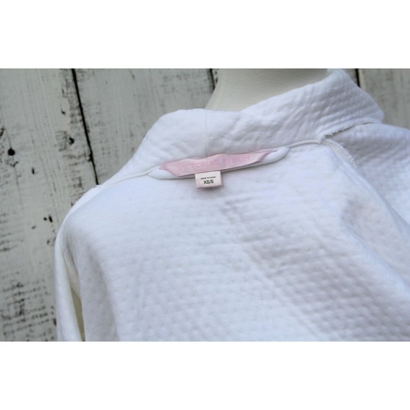 Victoria Secret White Bath Sleep Robe Size XS/S - WORN ONCE - Picture 5 of 5